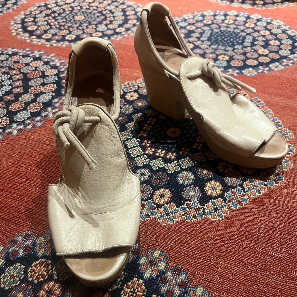Creatures of Comfort x LD Tuttle Light Tan Leather Clogs
